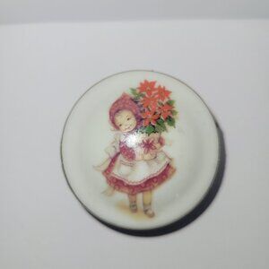 Vintage Gretchen Christmas Keepsake Porcelain Trinket Box *Designers Collection